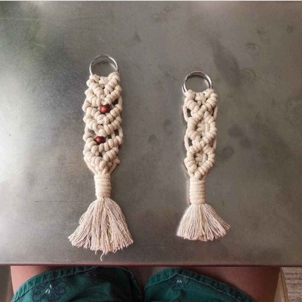 Macrame keychains - Picture 2 of 2